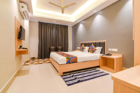 FabHotel JP - Nr Sataragachhi Railway Station