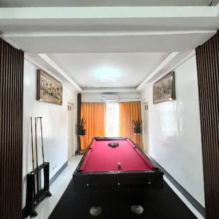 Legends Hotel & Restaurant - Lemery & Taal Batangas