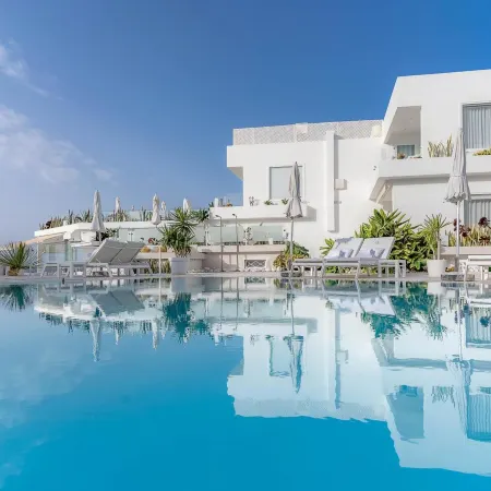 Lani's Suites de Luxe - Adults Only