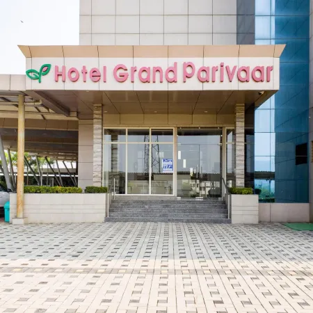 Hotel Grand Parivaar
