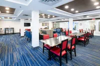 โรงแรม ฮอลิเดย์ อินน์ เอ็กซ์เพรส โฮเทล แอนด์ สวีทส์ ฮินตัน บาย IHG - อ่างจากุชชี่