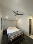 12 Monks Hostel - balcony