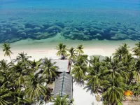 Lanas Beach Resort Carabao Island - balcony