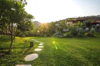 Toyam by Orchid Hotels - Mountain view