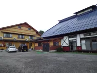 Hanasaku Onsen Yoshiyaso - parkir