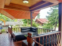 Patcharin Home Stay