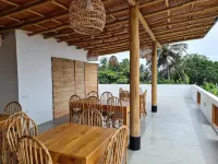 Ohana Surf Guest House - 2-Star