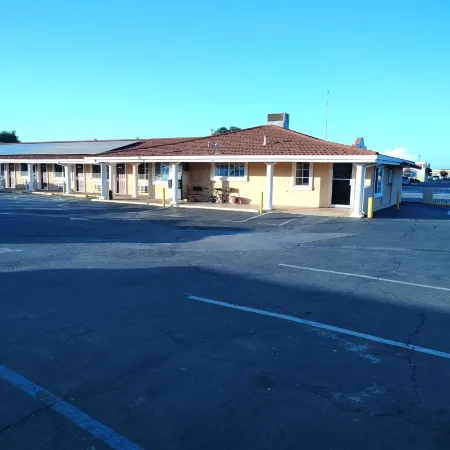 Holiday Motel Oakdale