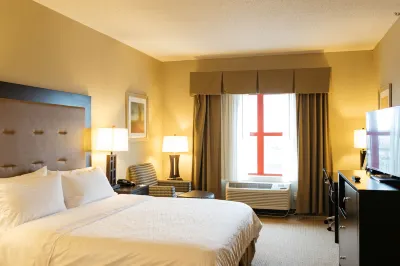 Holiday Inn Express & Suites Olathe North