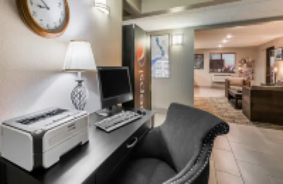 Super 8 by Wyndham Spirit Lake/Okoboji Hotels in Dickinson County