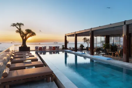 Izmir Marriott Hotel Отели рядом с достопримечательностью «Kemeralti Market»