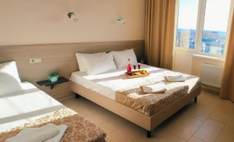 Morskaya Volna Hotel