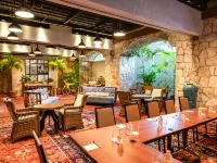 Wyndham Alltra Playa del Carmen Adults Only All Inclusive Отели рядом с достопримечательностью «Пляжный клуб Kool»
