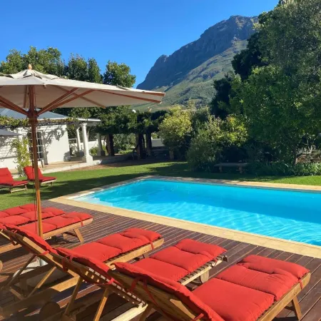 Banhoek Corner Guesthouse