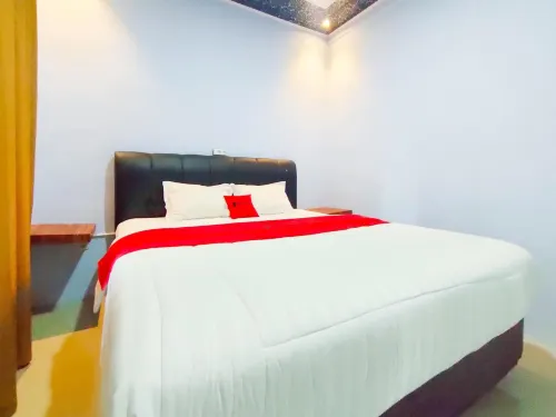Ibek Guest House Syariah Hotels in Wates