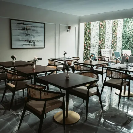 City Hotel by Waves