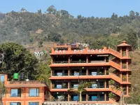 Nar-Bis Hotel Hotels near Australian Camp Trail head