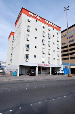 Hotel Express Terminal Tur - Rodoviária Porto Alegre Hotell i Floresta