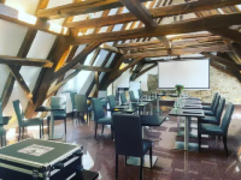 Trip Inn Kaiser Hotel & Restaurant Heidelberg-Schriesheim シュリースハイムのホテル