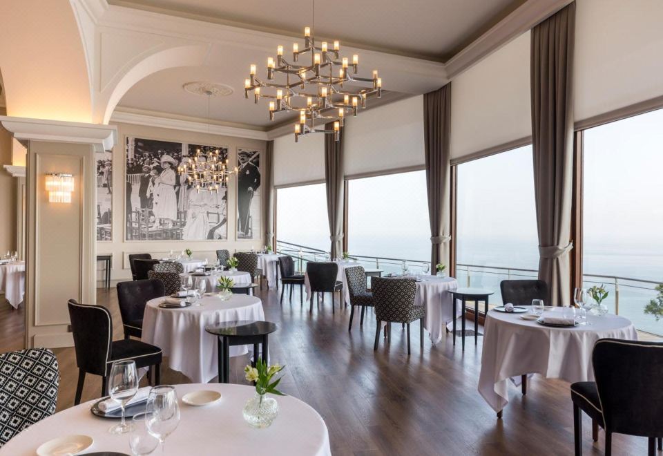 [Mercure San Sebastián Monte Igueldo 호텔 야외 수영장 사진]