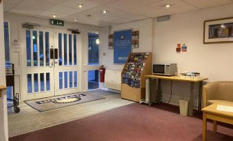 Days Inn by Wyndham Michaelwood M5