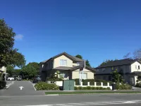 Airport Palms Motel Hotels near Christchurch International Airport