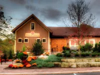 Hampton Inn & Suites Canton - 2-Star