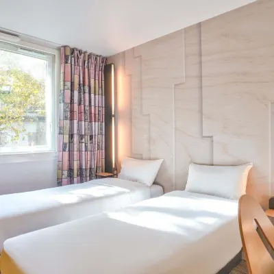โรงแรม B&B Paris Malakoff Parc des Expositions โรงแรมใกล้สถานีเมโทรฟาลกิแยร์
