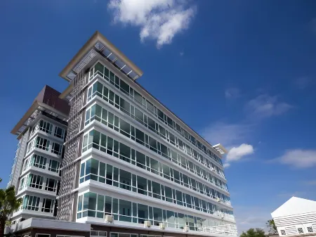 The Ozone Boutique Hotel Отели рядом с достопримечательностью «Nong Prajak Park»