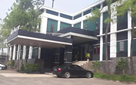 Hotel Emaki Jatinangor - Formerly Jatinangor Hotel & Restaurant Отели в г. Sumedang Regency
