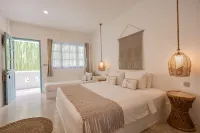 Seaesta Komodo Hostel & Hotel