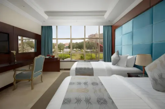 ثري بوينتس السلامة Hotels near Seafront Sitting Area