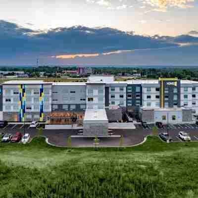 Tru by Hilton Kalamazoo Hotel Exterior