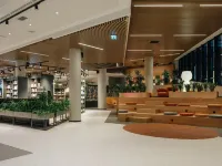 Bob W Kesklinn Hotels near Kalevi Stadium