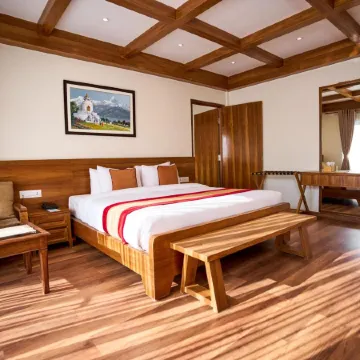 Hotel Crown Himalayas