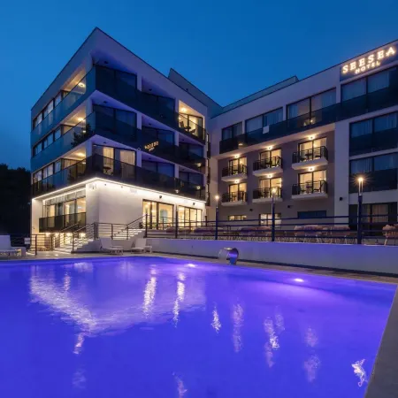 SeeSea Hotel