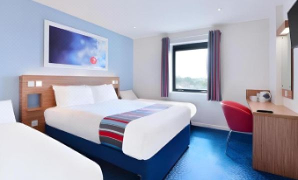 Travelodge Pembroke Dock - Housity