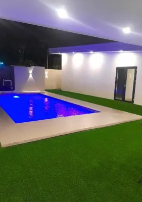 Island Apartments - Pools