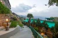 Sterling Mussoorie - Bjergudsigt