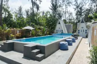 Costas De Liwa Bar & Beach Resort - ติดทะเล