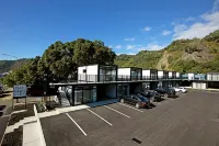 綜合活動中心汽車旅館 - 停車場
