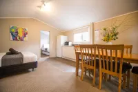 Hastings Top 10 Holiday Park - Pools