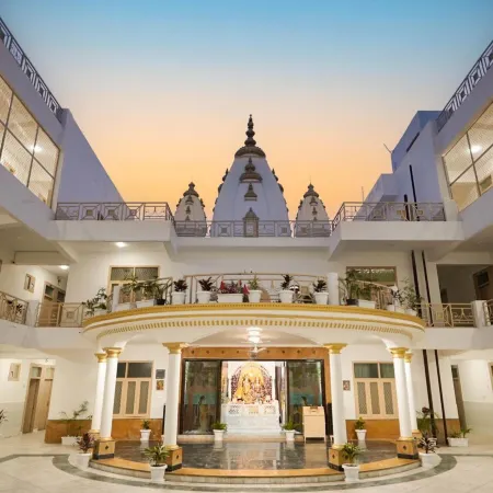 Shri Thakur Ji Niketan Near ISKCON Vrindavan