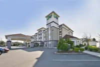 Holiday Inn Express & Suites Tacoma South - Lakewood Hotels in DuPont