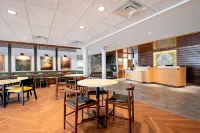 Fairfield Inn & Suites Duluth Waterfront - breakfast