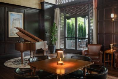 共有エリア アロフト デトロイト アット ザ デイビッド ホイットニーの写真