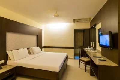 Hotel Crescent Crest Sriperumbudur فنادق في Sriperumbudur