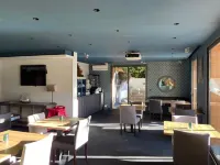 Les Suites du Lac Hotels in Jongieux