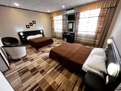 Forum Plaza Hotel