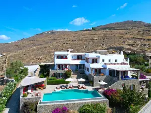 Villa Nautilia - Luxury Suites and Cottages
